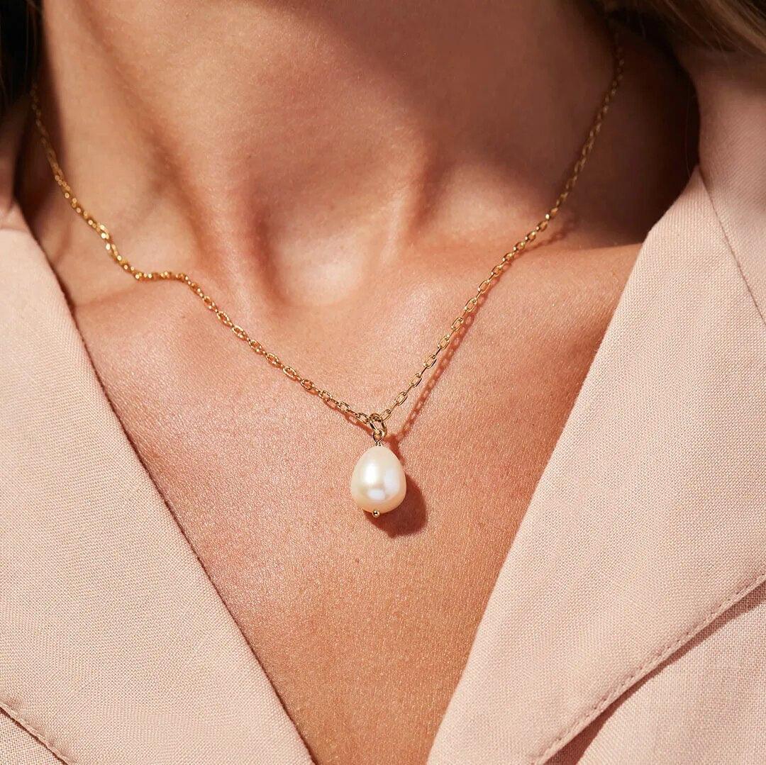 SIMPLE PEARL PENDANT CHAIN